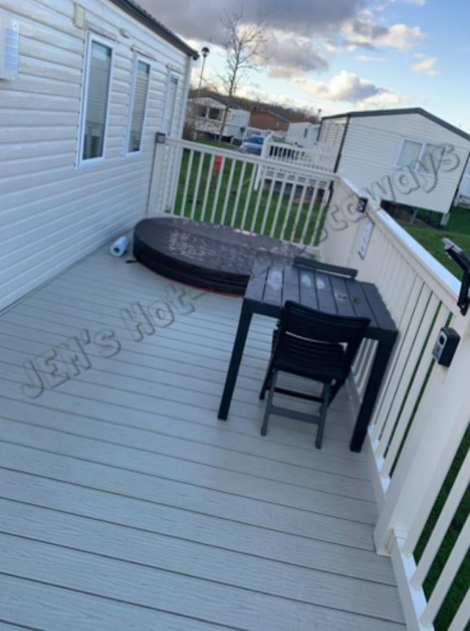 Jems Hot-Tub Getaways 8 Berth At Tattershall Lakes Exteriör bild