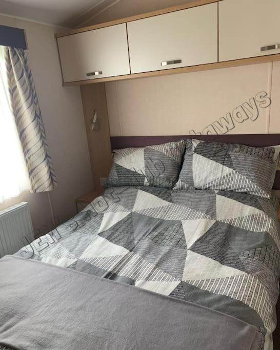 Jems Hot-Tub Getaways 8 Berth At Tattershall Lakes Exteriör bild
